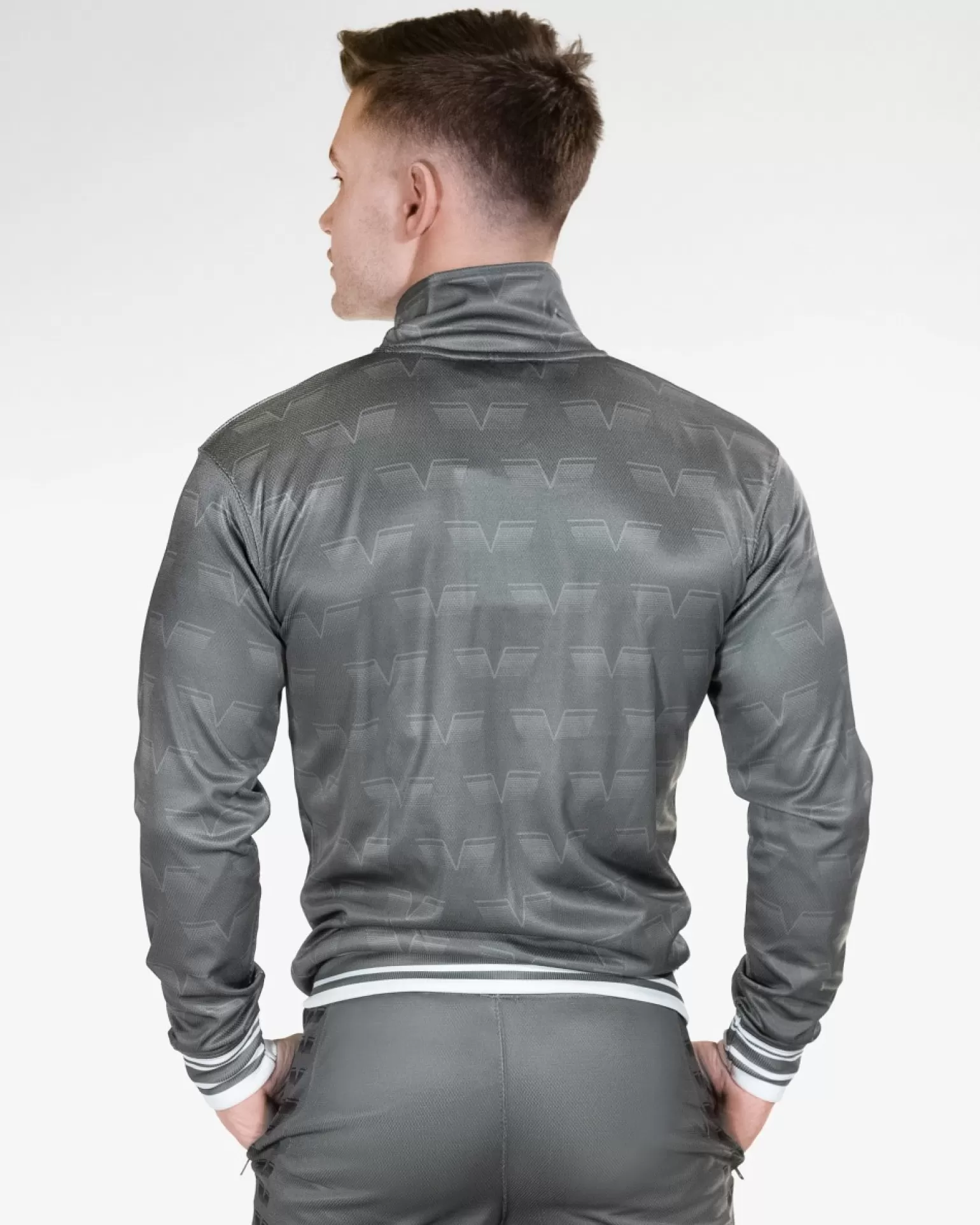 Men Gavelo Long Sleeve^ Track Jacket Carbon Grey