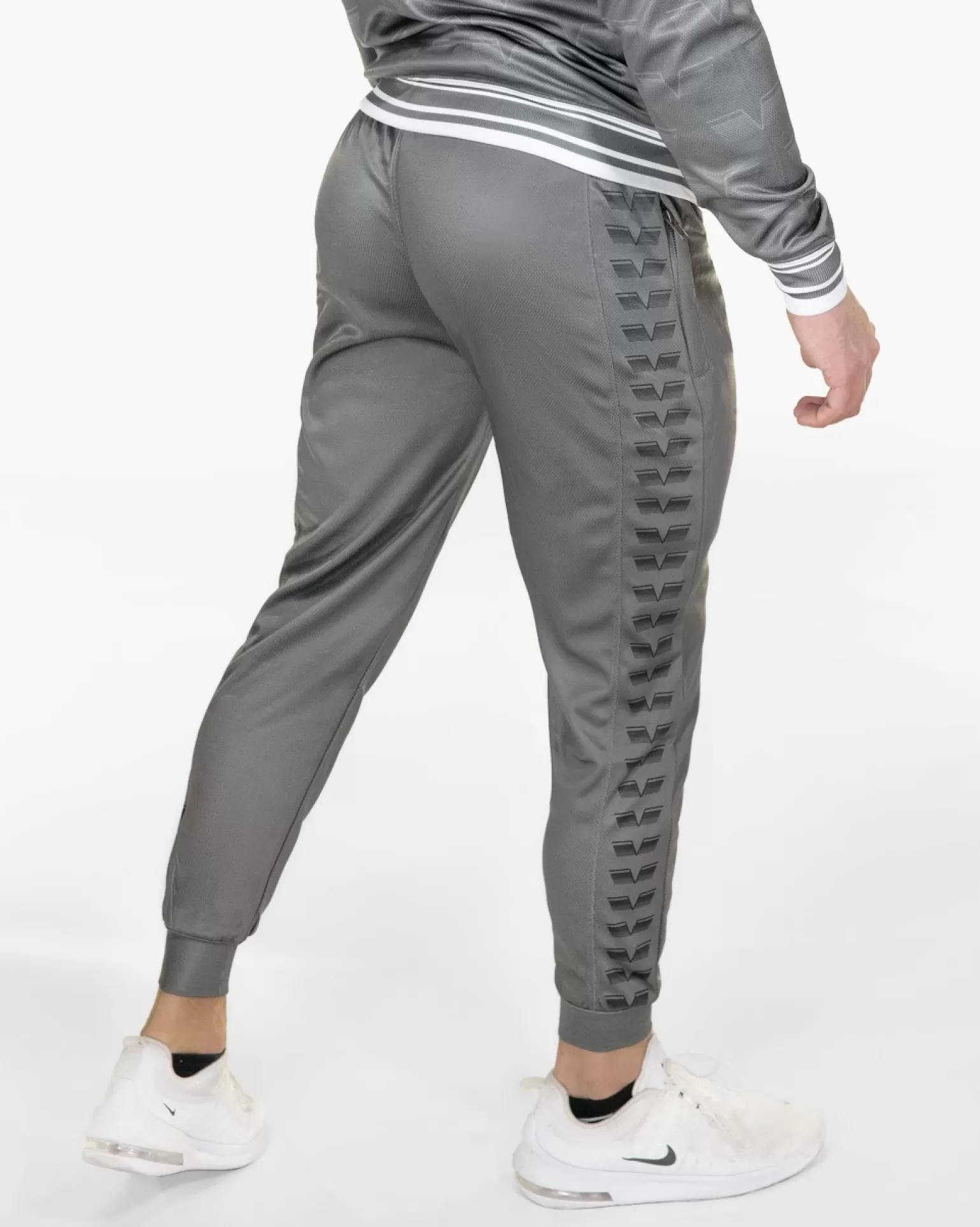 Men Gavelo Tracksuits^ Track Pant Carbon Grey