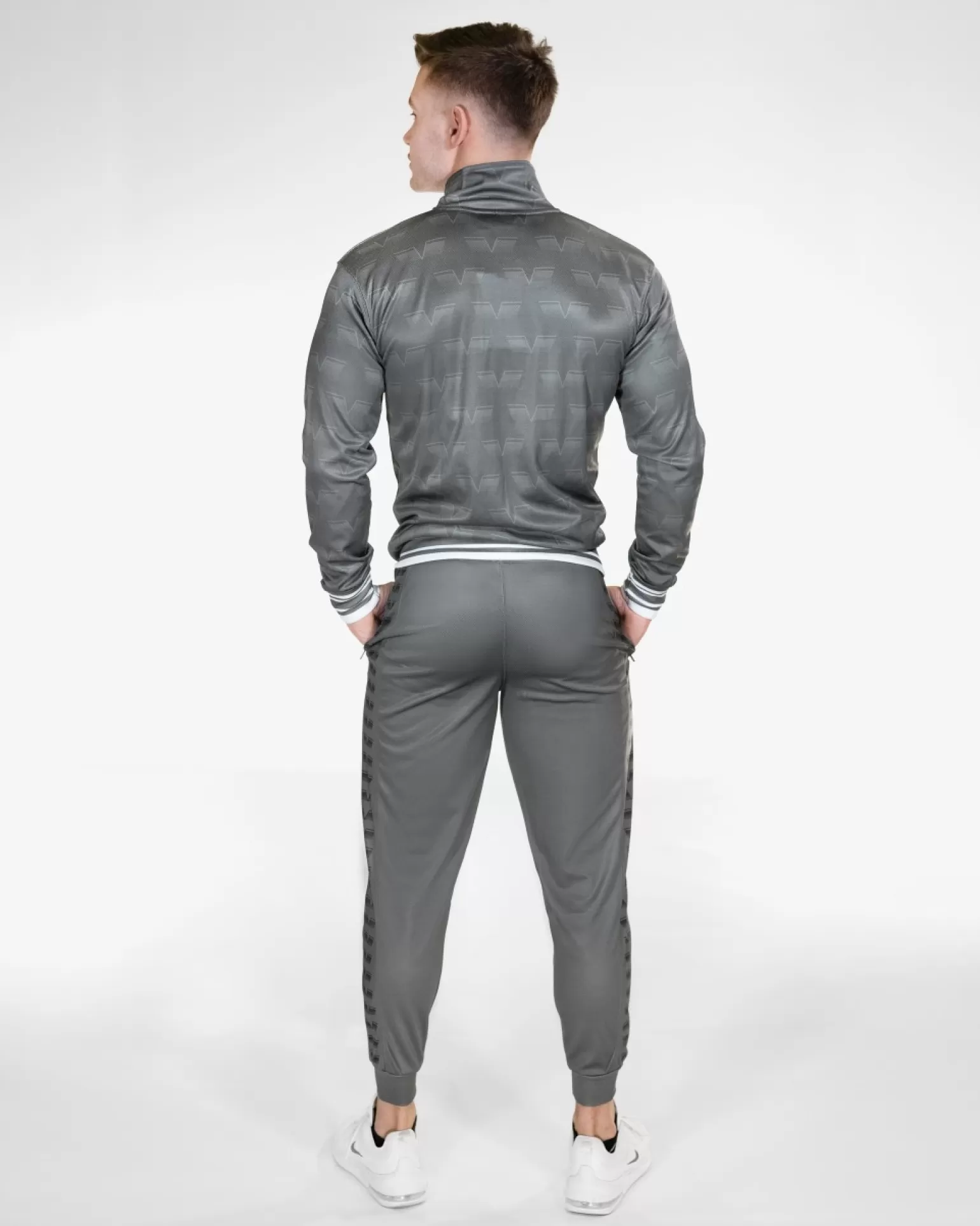 Men Gavelo Tracksuits^ Track Pant Carbon Grey